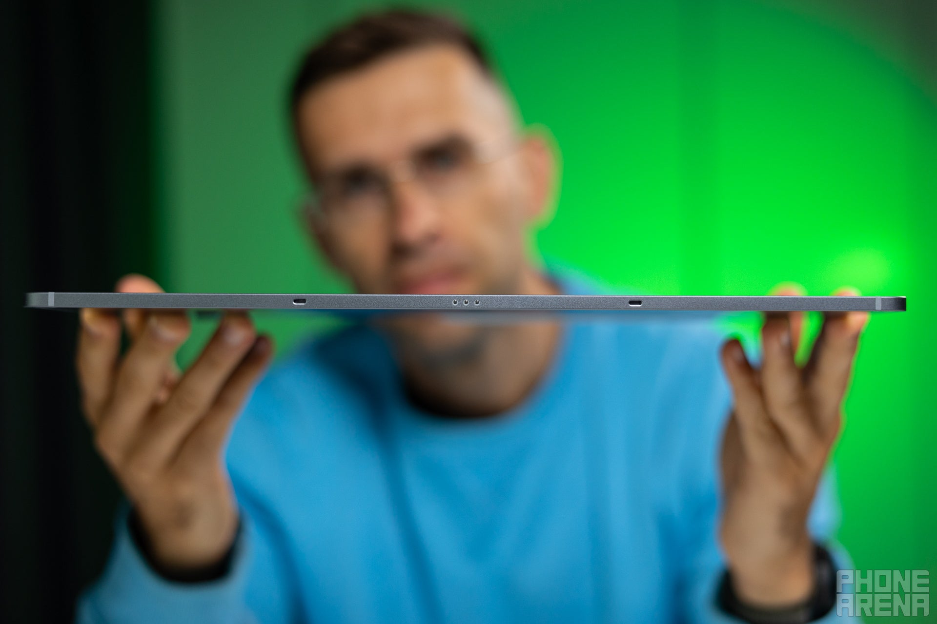 It is SO thin!&amp;nbsp;(Image credit - PhoneArena) - Samsung Galaxy Tab S10 Ultra review: they ain&#039;t getting bigger than this!